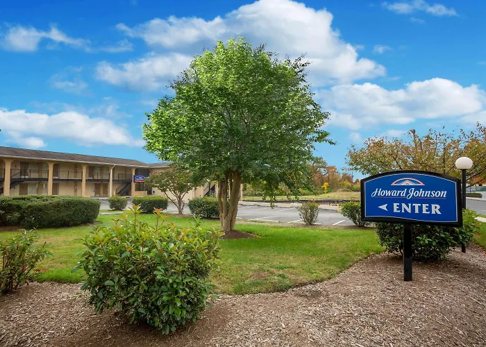 Resort: Howard Johnson By Wyndham College Park